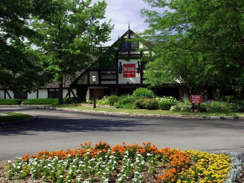 The Lodge Hotel And Conference Center Bettendorf Bagian luar foto